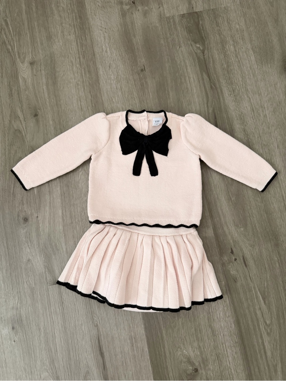 GAP Baby Set in Light Pink Size 6-12 months